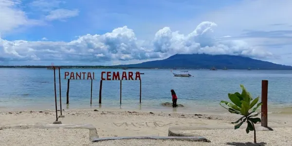 img of Pantai Cemara Kalianda: Pesona Wisata di Lampung Selatan